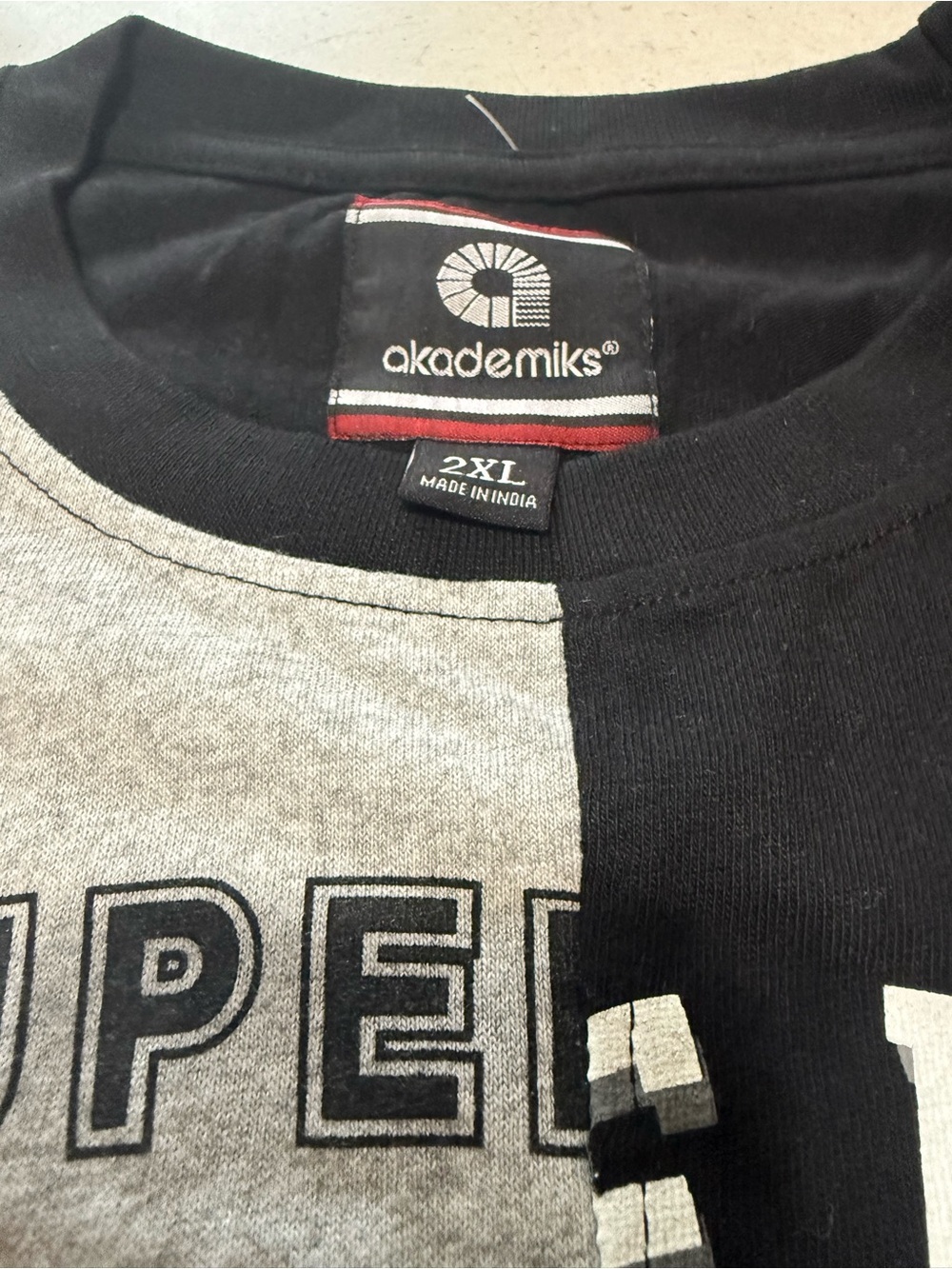 Akademiks Men's Crewneck Two-Tone Black, Blue and Gray Graphic XXL T-Shirt